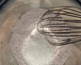 A picture of step 1 of White chocolate molten lawa.