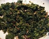 Foto del paso 2 de la receta: Ensalada de espinaca, semillas y ricota