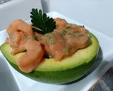 Foto del paso 5 de la receta: Ceviche de camarones con aguacate (palta)