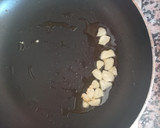 Foto del paso 1 de la receta: Lentejas salteadas con ajo