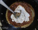 A picture of step 5 of Paneer korma.
