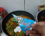 Foto langkah ke 6 dari resep Gulai buncis kikil.
