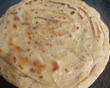 A picture of step 3 of Dry Fenugreek leaves paratha.