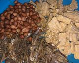 Foto langkah ke 1 dari resep Sambal Goreng Kering Tempe Teri Kacang 🫘.