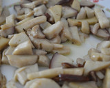 Foto del paso 2 de la receta: Arroz meloso de hongos (boletus edulis)