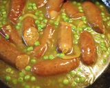 A picture of step 5 of Curry Sausages.