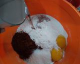 Foto langkah ke 2 dari resep Fluffy Triple Choco Bread.