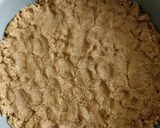 Foto del passaggio 11 della ricetta Sbriciolata integrale con noci e confettura di fichi