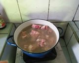 รูปขั้นตอนการทำที่ 2 ของ ต้มกระดูกหมูกับใบส้มเกรียบ