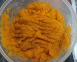 Foto langkah ke 1 dari resep Donat Labu Kuning tanpa Telur.