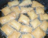 A picture of step 8 of Crumbly mandazi.