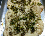 Foto del paso 2 de la receta: Pizza Blanca casera. (*Sin tomates) 🍕🧀🫑🌶️🍄‍🟫