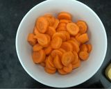 Thai csirke zöldségekkel és szójaszósszal recept fázis 1 fotója