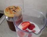 Φωτογραφία βήματος 1 της συνταγής Smoothie φρούτων.. 🍌🍎🍊🍓