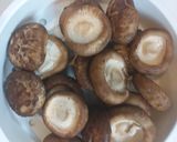 Foto langkah ke 1 dari resep Jamur shitake dan daging cumi giling.