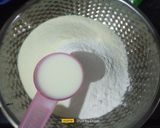 A picture of step 2 of Tricolour Peda.
