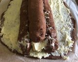 Kókusz tekercs cseresznyével töltve recept fázis 4 fotója