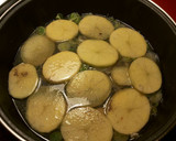 Foto del paso 8 de la receta: Almejas con cardos y patatas en crema verde y almendras