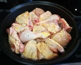 Foto del paso 2 de la receta Pollo campero al ajillo y pimientos de piquillo