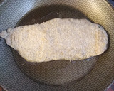 Foto del paso 2 de la receta: Milanesa a la napolitana con fritas