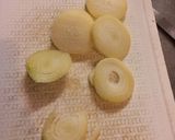 Une image de l'étape 2 de Pizza blanche au jambon et pecorino.