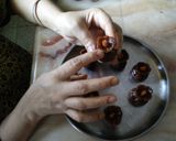 A picture of step 5 of Dry fruits kalash (pot).