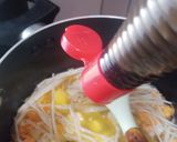 Foto langkah ke 6 dari resep Tumis Tahu Telur Enoki.