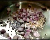 A picture of step 1 of Coconut rice.