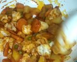 A picture of step 4 of Vegetable koiyla karahi.