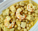 Foto del paso 6 de la receta: Potaje de garbanzos con solomillo de atún y gambón