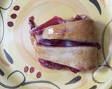 A picture of step 5 of Candy cane danish.