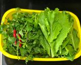 Hình bước làm 1 của món Nghé hấp bia cuốn rau cải