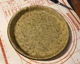 Une image de l'étape 3 de Quiche « pas Lorraine » au jambon blanc,oignon de roscoff et feta grecque (pâte brisée au basilic).
