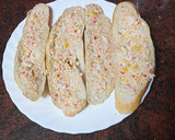 Foto del paso 2 de la receta: Tostas alargadas con paté de marisco y maíz