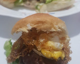 Foto del paso 4 de la receta: Miniburguers con huevo de cogorniz y queso de rulo de cabra