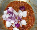 A picture of step 7 of Parwal do Pyaza.