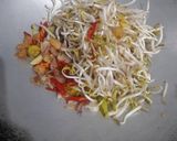 Foto langkah ke 1 dari resep Cah Toge Ikan Asin & Telur Dadar Gulung *Modal 15ribu*.