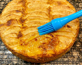 Foto del paso 16 de la receta: Pastel de manzanas y galletas