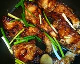 A picture of step 5 of Dark sauce belly fish.