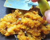 A picture of step 2 of Aloo Roll.