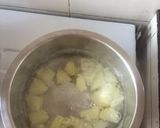 A picture of step 2 of Viazi Karai.