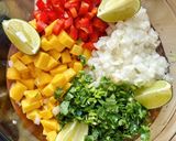 Hình bước làm 1 của món Pico de Gallo / Mango Salsa Fresca