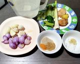 Foto langkah ke 1 dari resep Ayam Kampung Goreng.