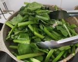 Foto langkah ke 4 dari resep Tumis Genjer Tempe.