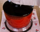 A picture of step 2 of Creamy Strawberry Milk Jelly Pudding.