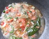 Foto langkah ke 2 dari resep Tumis udang.
