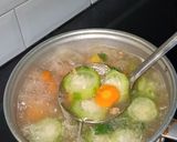 Foto langkah ke 6 dari resep Sop Oyong Wortel.