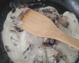 Foto del paso 3 de la receta: Tirabuzones con crema azul y hongos