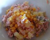 A picture of step 1 of Salmon and sweet corn cakes.