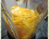 A picture of step 1 of Mango shake.